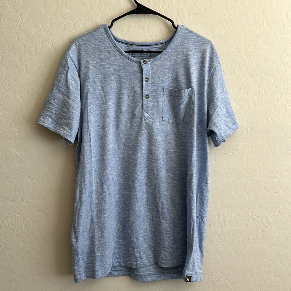 Men’s Large Eddie Bauer Pocket Tshirt